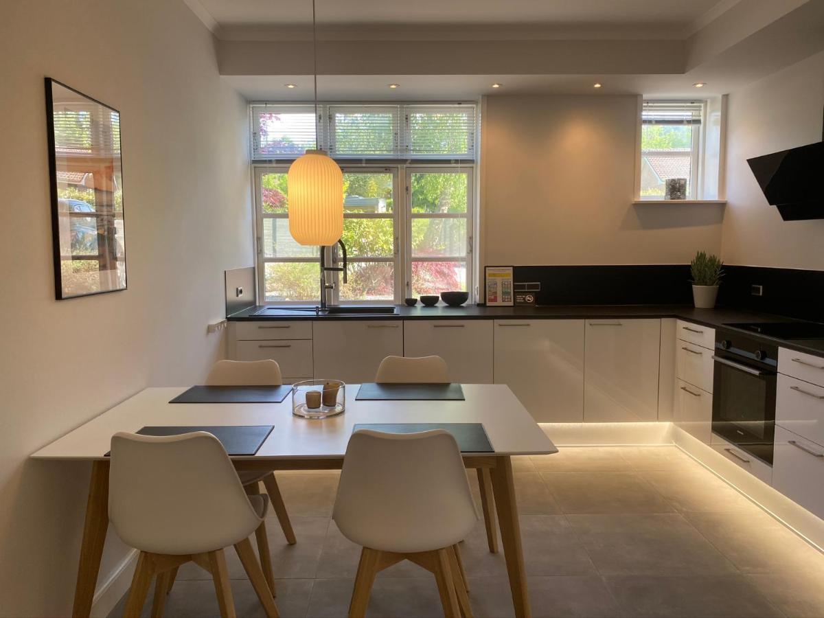 The Old Mill - By The Lake - 2 Bedroom Apartment ครัวซู ภายนอก รูปภาพ